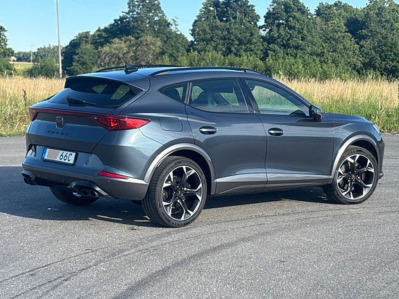 Cupra Formentor 2 of 4