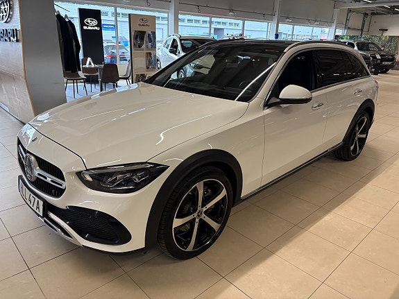 Mercedes-Benz C220 d 2 of 5
