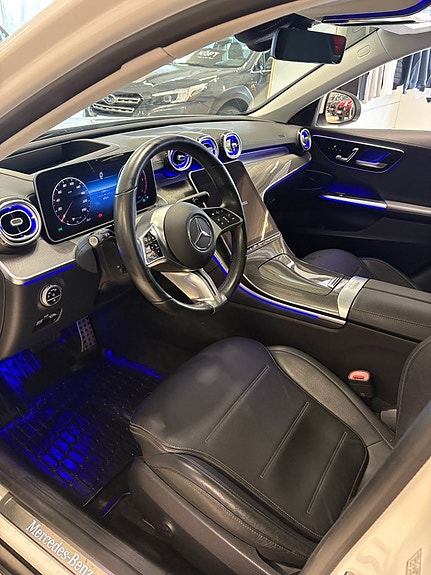 Mercedes-Benz C220 d 3 of 5