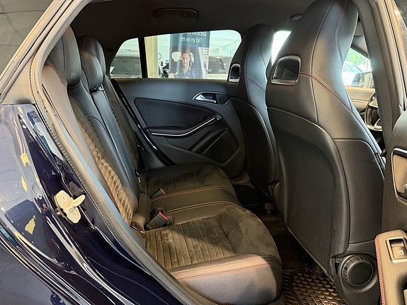 Mercedes-Benz CLA200 d 17 of 22