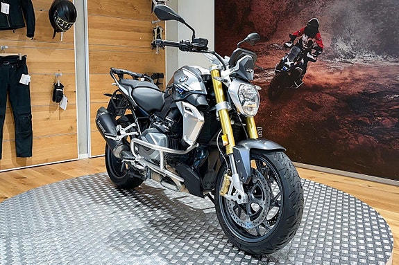 BMW R 1250 R Akraprovic | Style Exclusive 3 of 5