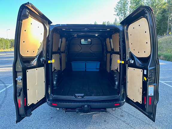Ford Transit Custom 9 of 12