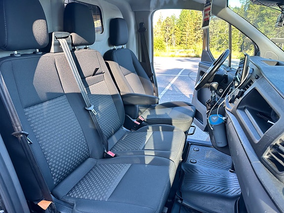 Ford Transit Custom 7 of 12
