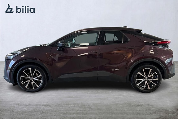 Toyota C-HR 3 of 5