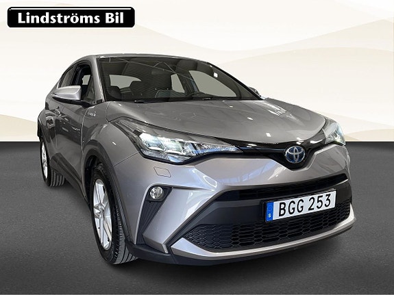 Toyota C-HR 3 of 5