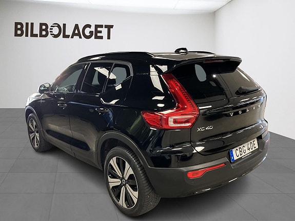 Volvo XC40 3 of 5