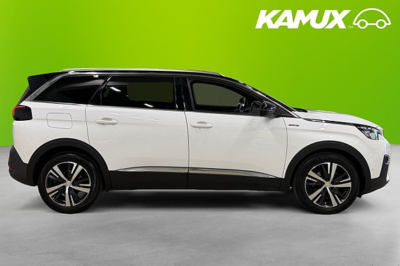 Peugeot 5008 2 of 5
