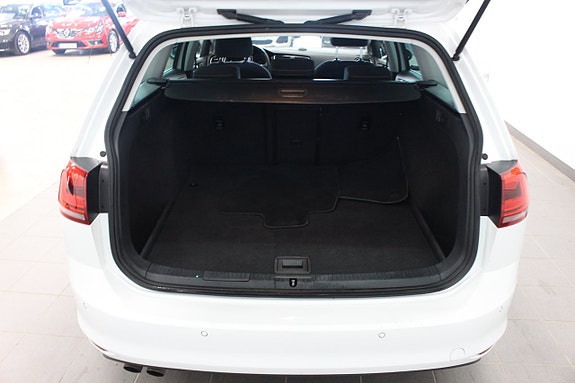 Volkswagen Golf VII 11 of 12