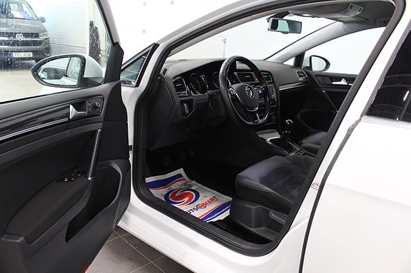 Volkswagen Golf VII 7 of 12