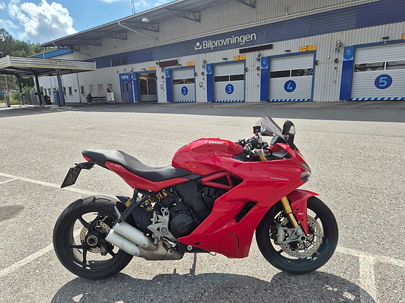 Ducati SuperSport S 4 of 5