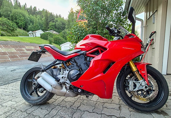 Ducati SuperSport S 2 of 5