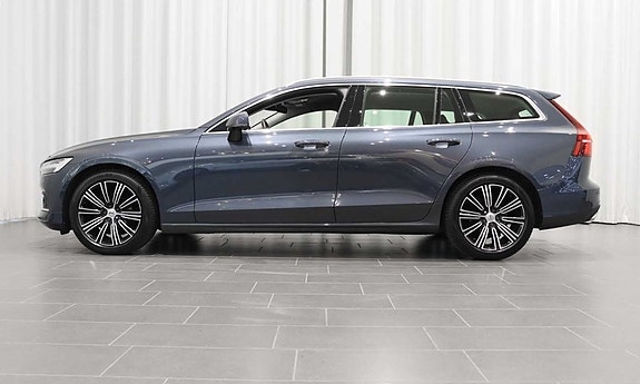 Volvo V60 2 of 21
