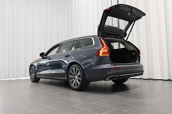 Volvo V60 4 of 21