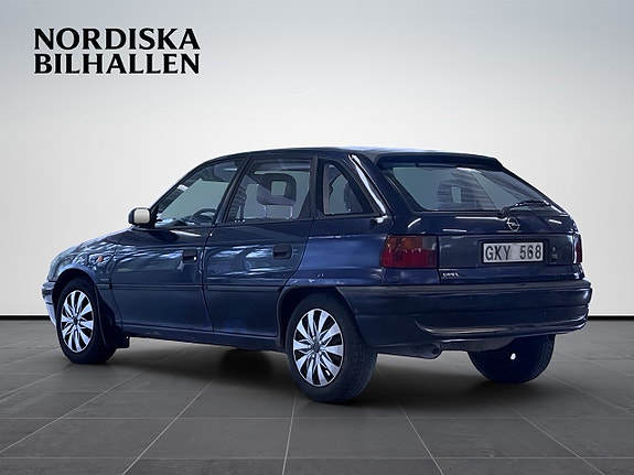 Opel Astra 5 of 5