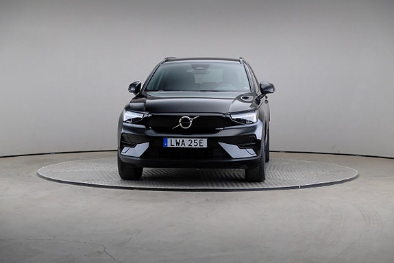 Volvo XC40 3 of 5