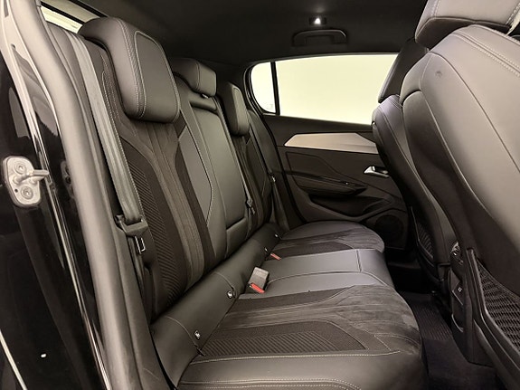 Peugeot 308 16 of 22