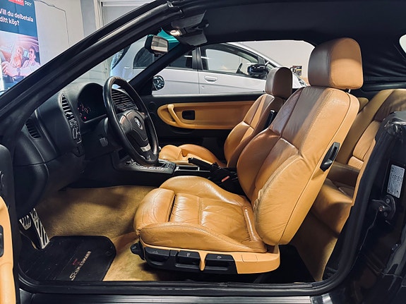 BMW 320i 9 of 19