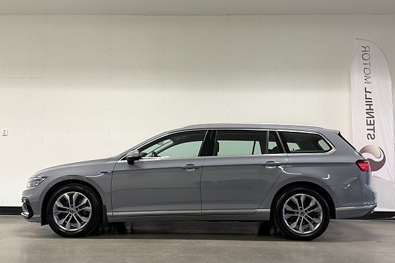 Volkswagen Passat 19 of 27
