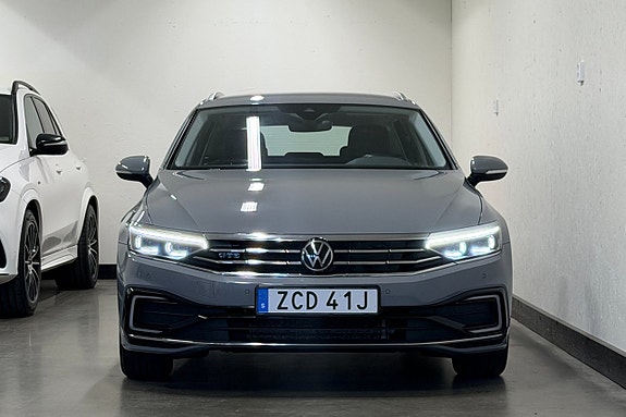 Volkswagen Passat 3 of 27