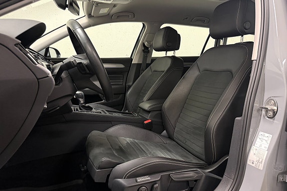 Volkswagen Passat 8 of 27