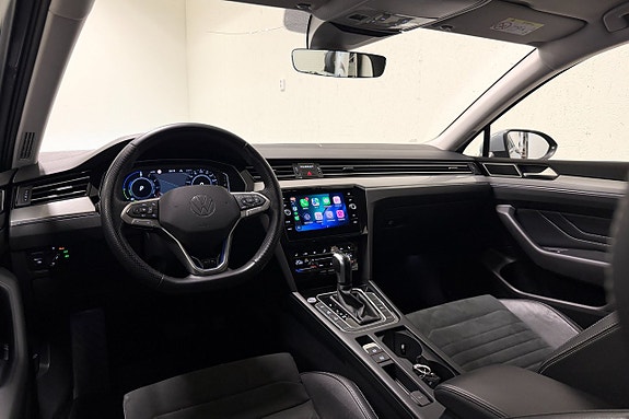 Volkswagen Passat 9 of 27