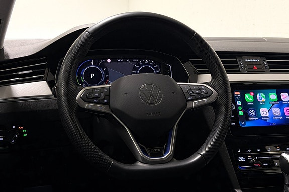 Volkswagen Passat 12 of 27
