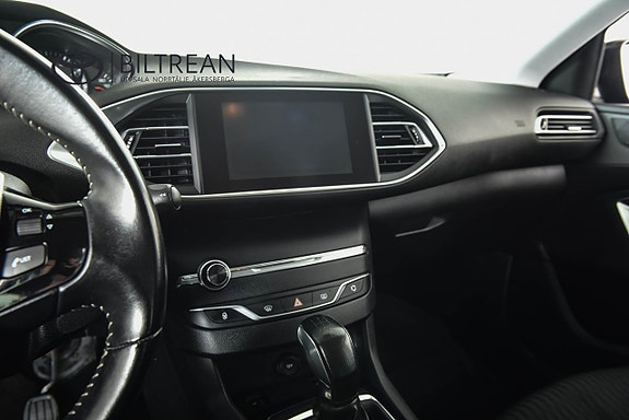 Peugeot 308 13 of 15