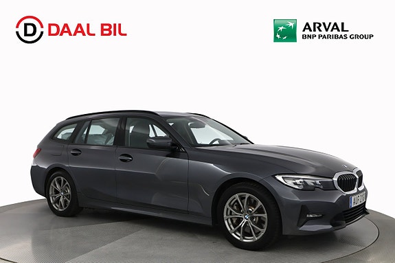 BMW 330e 4 of 5