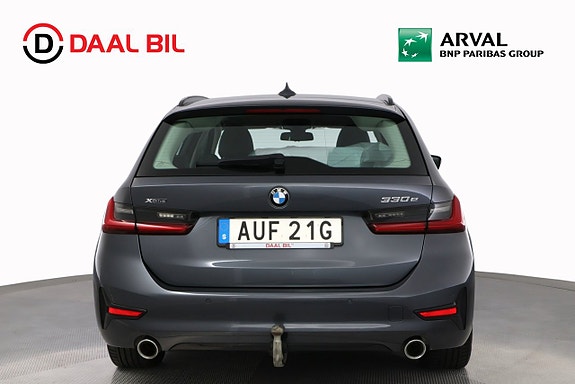 BMW 330e 7 of 28