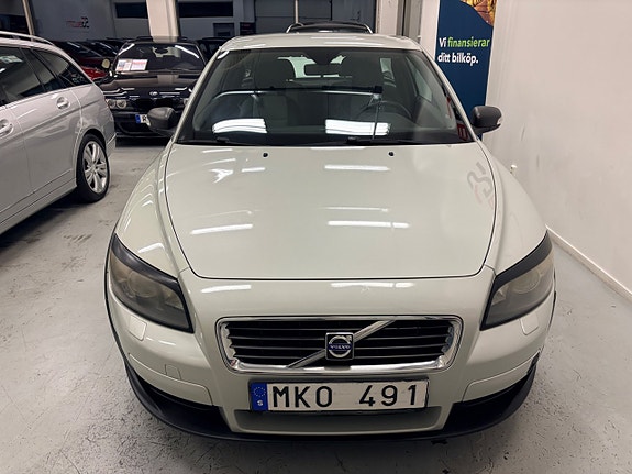 Volvo C30 3 of 5