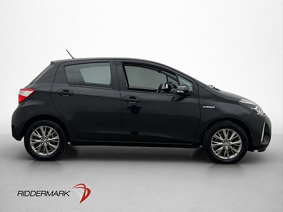 Toyota Yaris 9 of 28