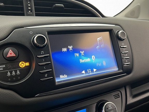 Toyota Yaris 18 of 28