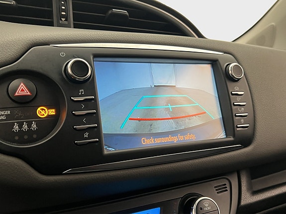 Toyota Yaris 17 of 28