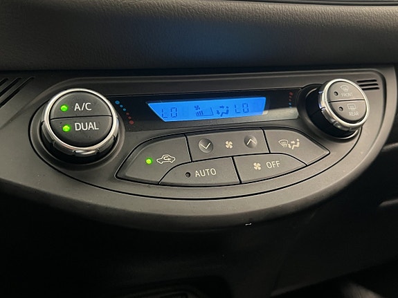 Toyota Yaris 19 of 28