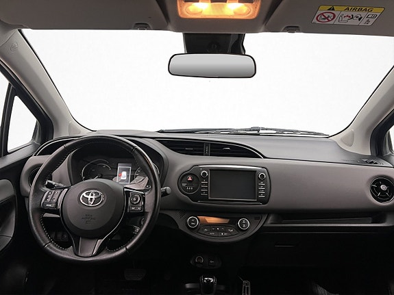Toyota Yaris 12 of 28
