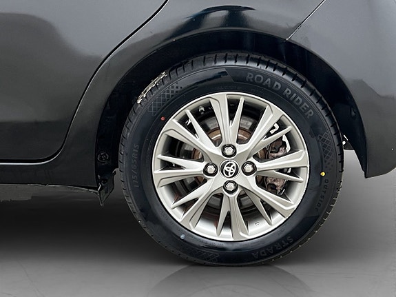 Toyota Yaris 26 of 28