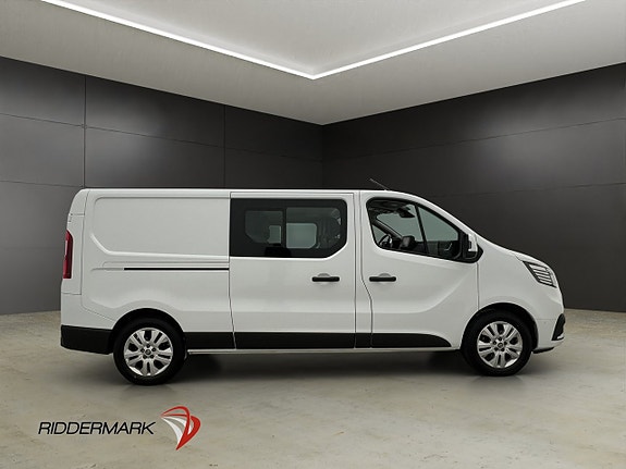 Renault Trafic 2 of 5