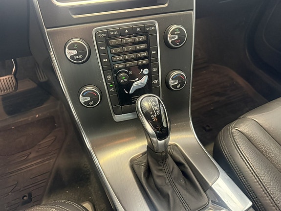 Volvo V60 9 of 17