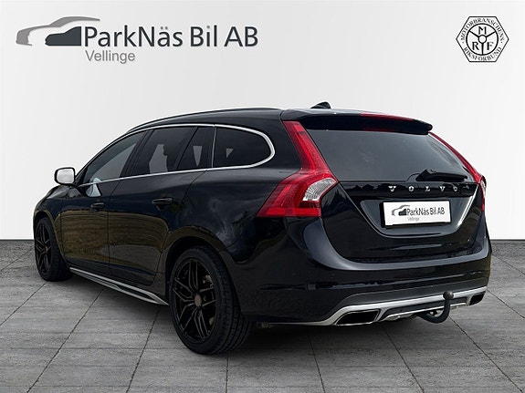 Volvo V60 3 of 17