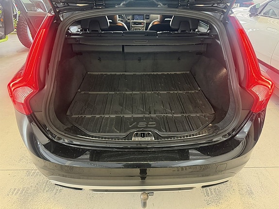 Volvo V60 8 of 17
