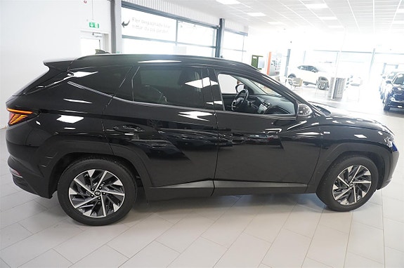 Hyundai Tucson 3 of 5