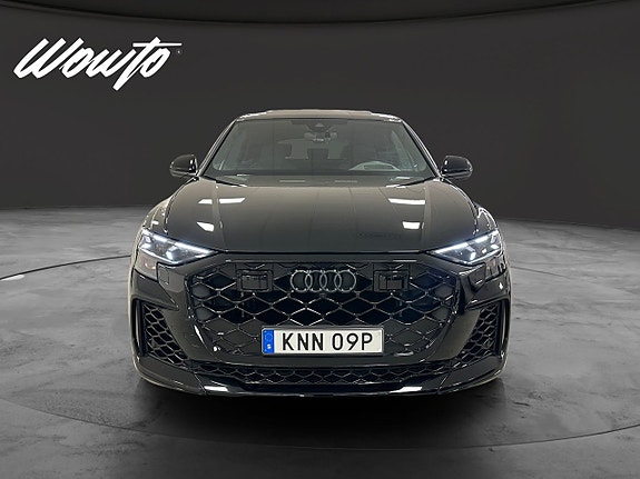 Audi RS Q8 2 of 5