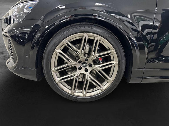 Audi RS Q8 15 of 16