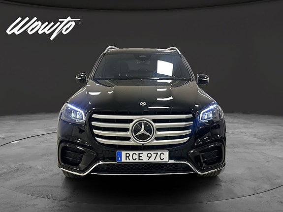 Mercedes-Benz GLS450 d 2 of 18