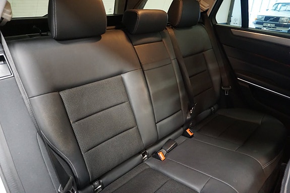 Mercedes-Benz E220 20 of 24