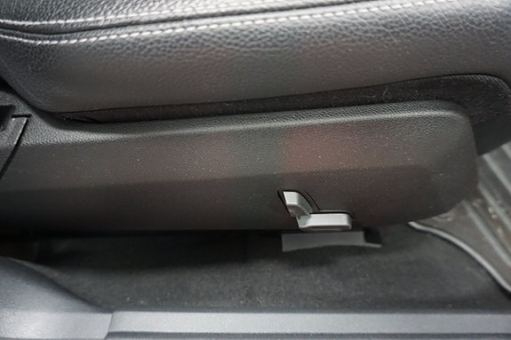 Mercedes-Benz E220 14 of 24