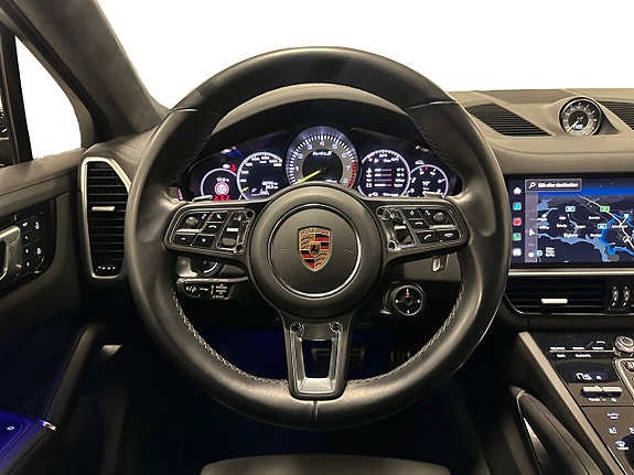 Porsche Cayenne Turbo S 13 of 18