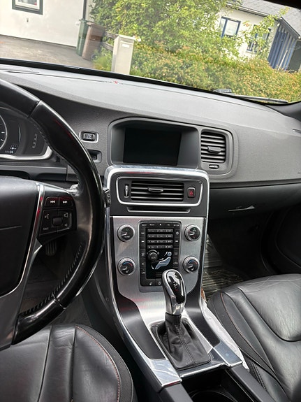 Volvo V60 5 of 7