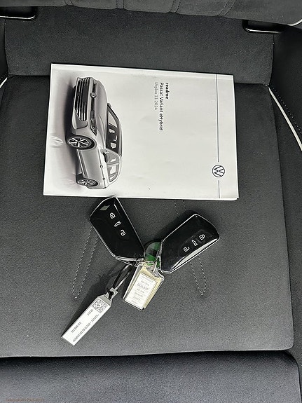 Volkswagen Passat 13 of 15