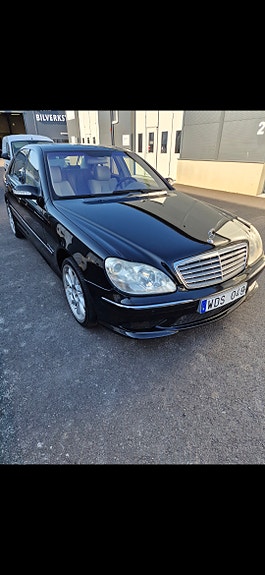 Mercedes-Benz S600 3 of 5